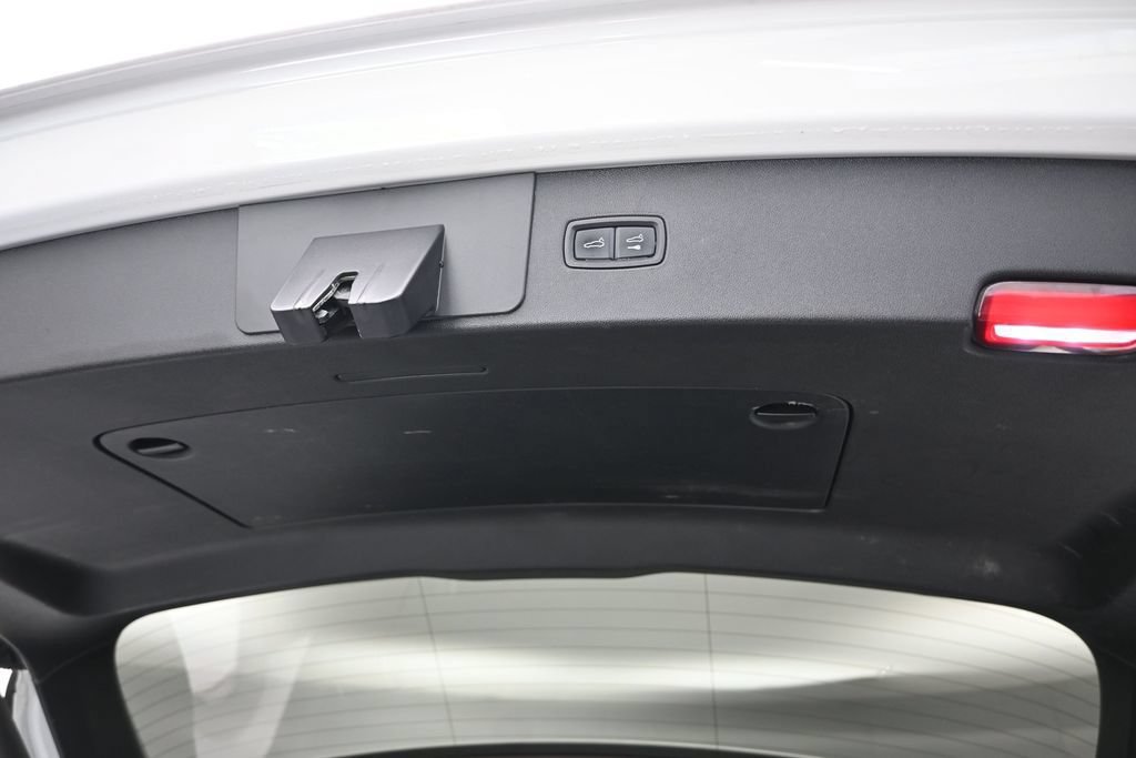 Used 2022 Porsche Cayenne AWD/4WD image 34