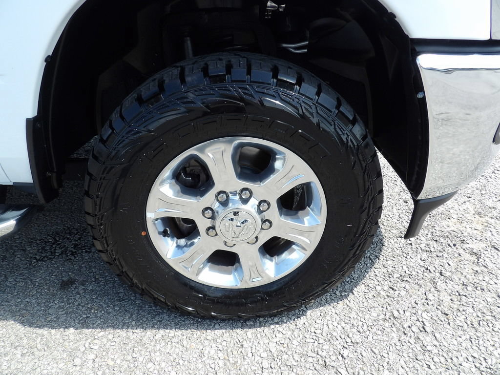 Used 2024 RAM 2500 Big Horn AWD/4WD image 61