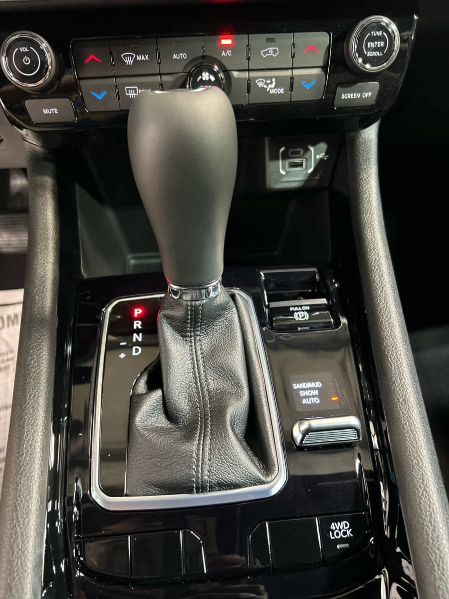New 2026 Jeep Compass Limited AWD/4WD image 7