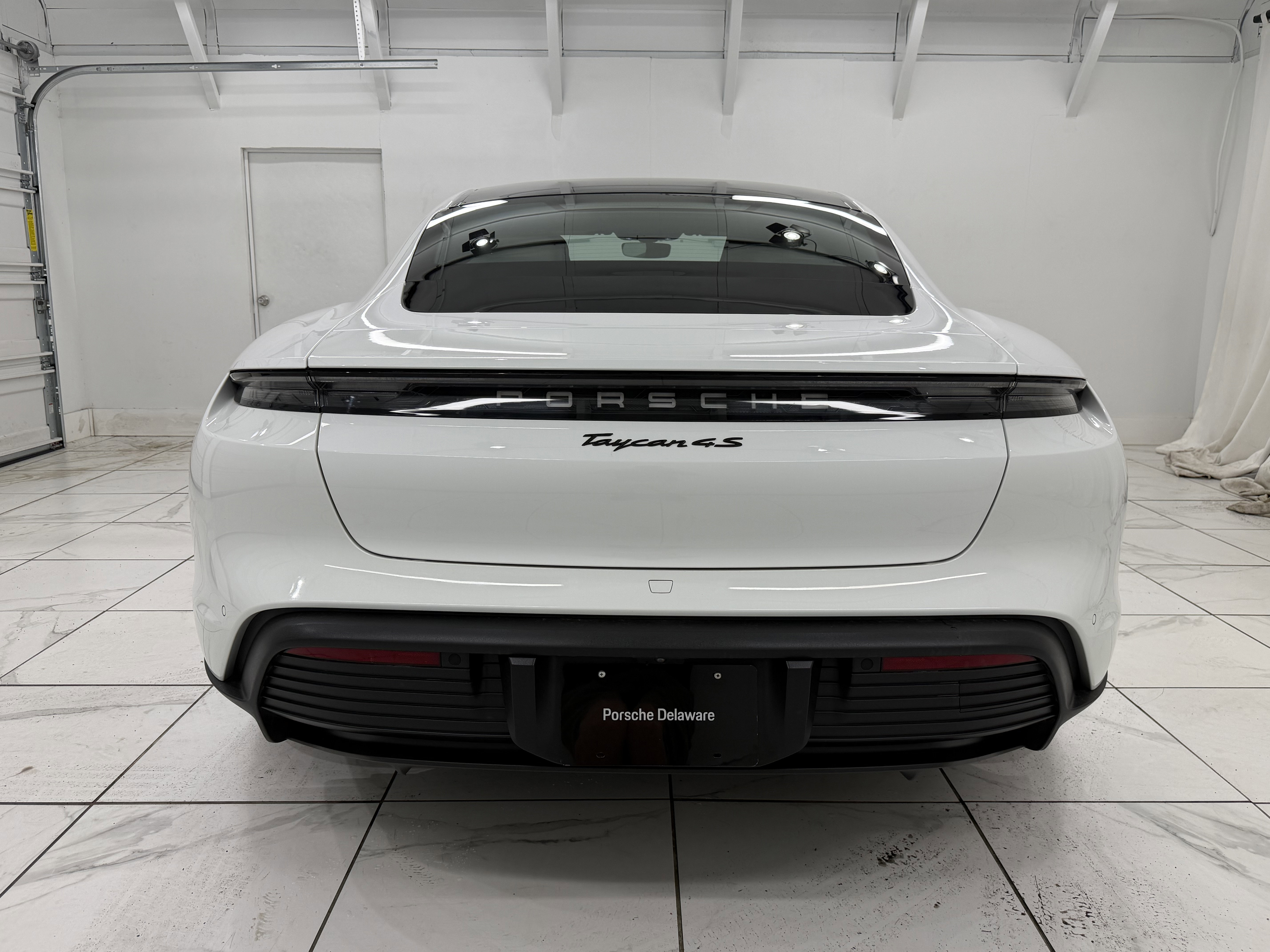 Used 2021 Porsche Taycan 4S image 13