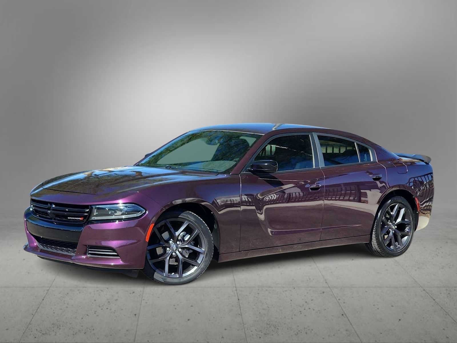 Used 2022 Dodge Charger SXT w/ Blacktop Package RWD image 1
