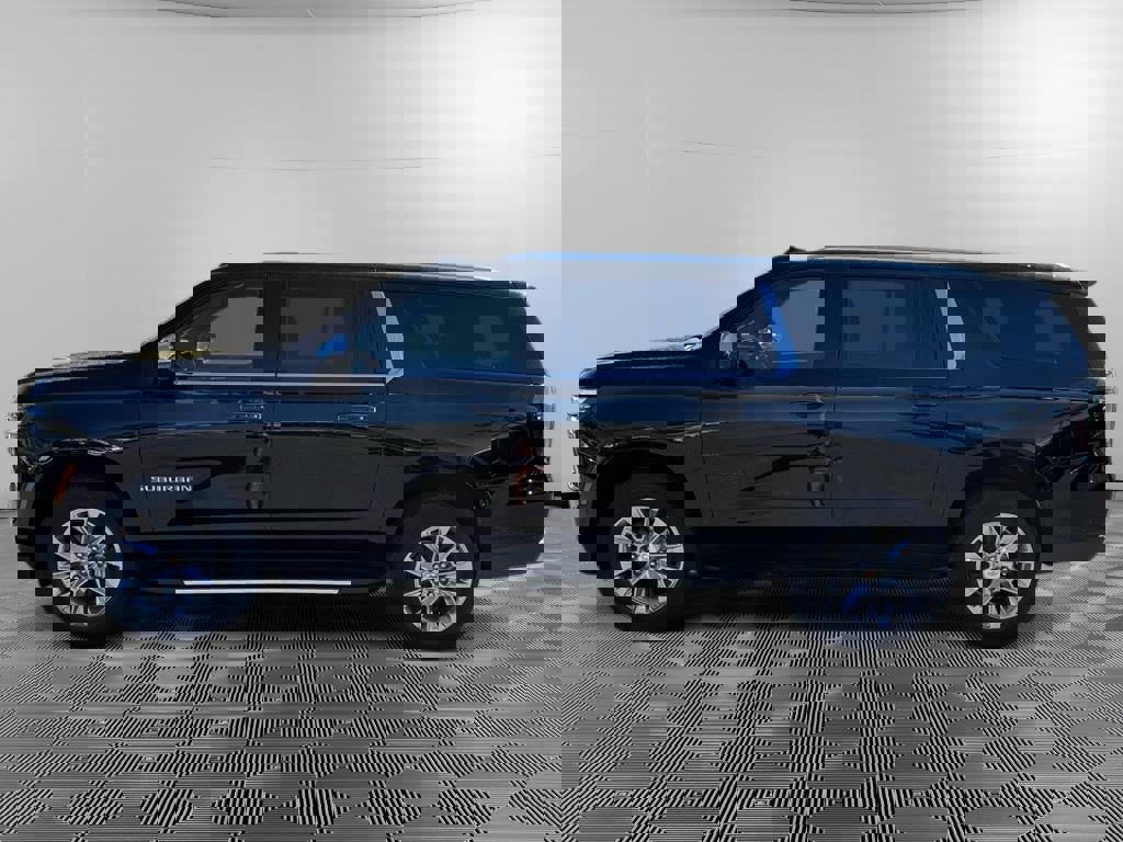 New 2026 Chevrolet Suburban Premier image 4