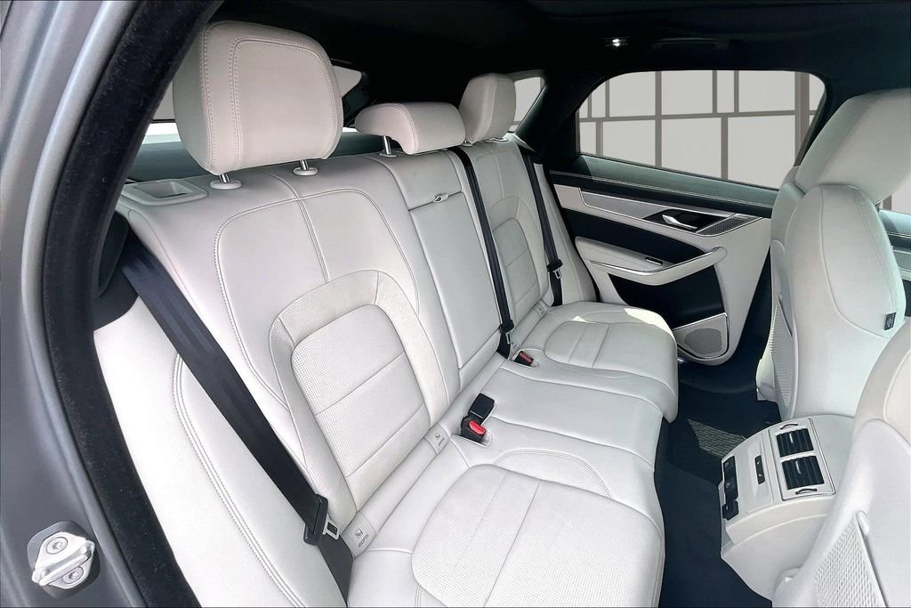 Used 2025 Jaguar F-PACE R-Dynamic S image 28