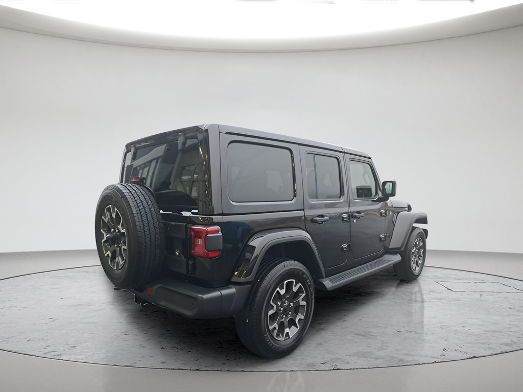 New 2026 Jeep Wrangler Unlimited Sahara AWD/4WD image 3