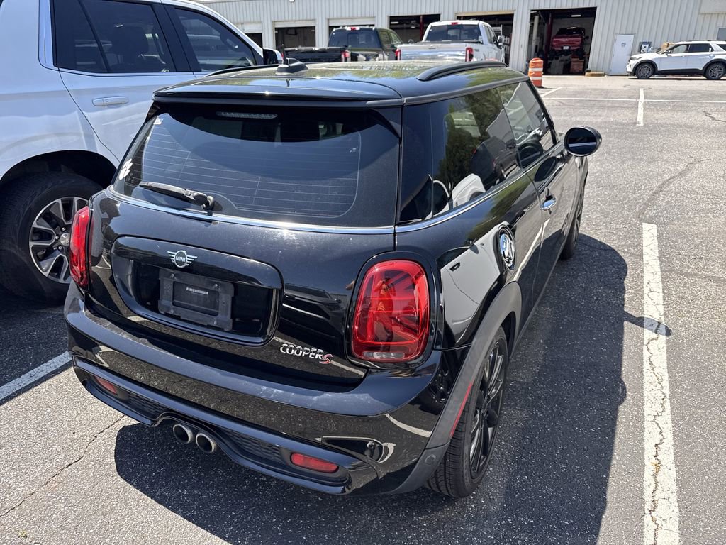 Used 2019 MINI Cooper S image 18