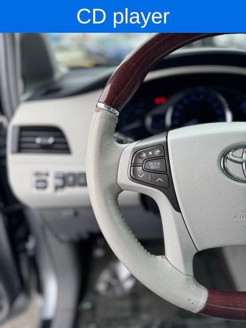 Used 2011 Toyota Sienna Limited w/ Premium Pkg image 18