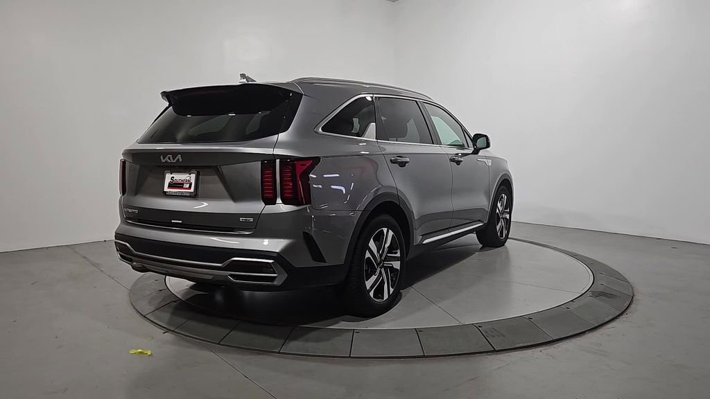 Used 2023 Kia Sorento EX image 5