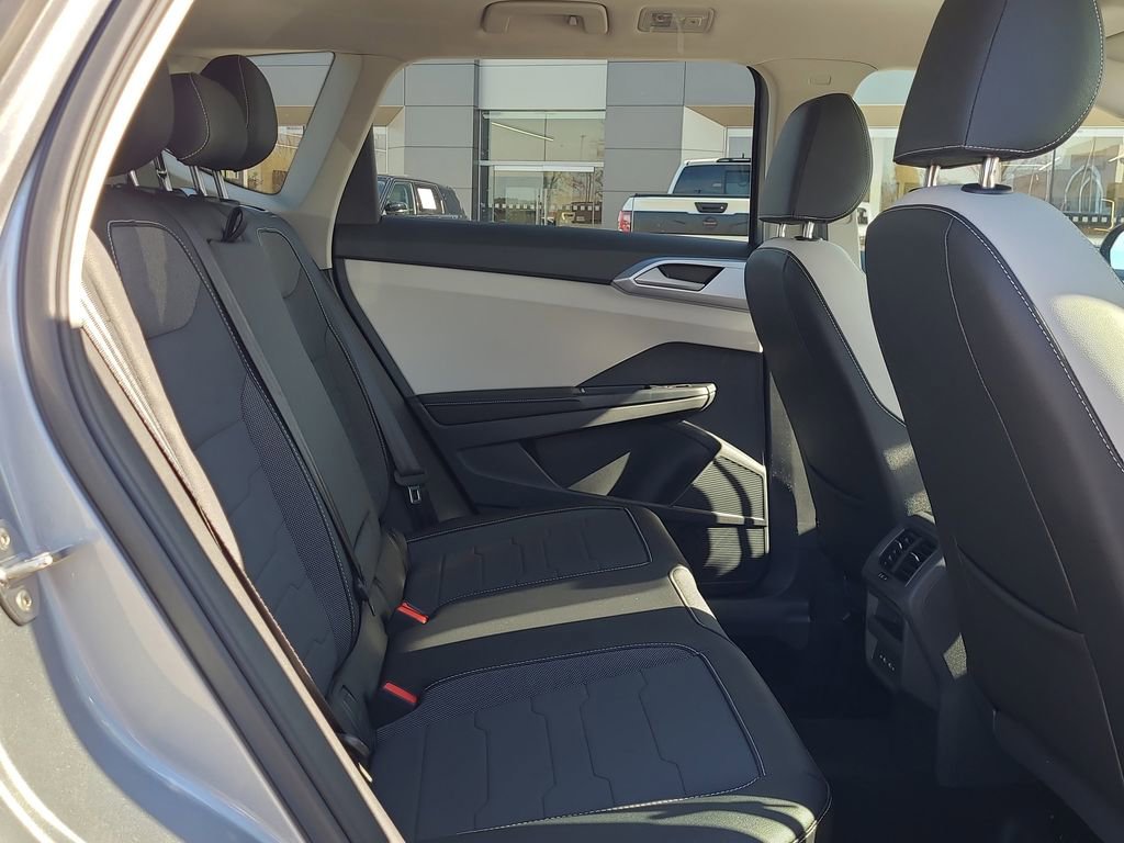 New 2026 Volkswagen Taos SE image 17