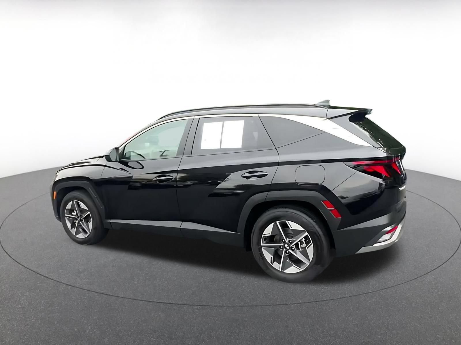 Used 2026 Hyundai Tucson SEL Plus FWD image 13