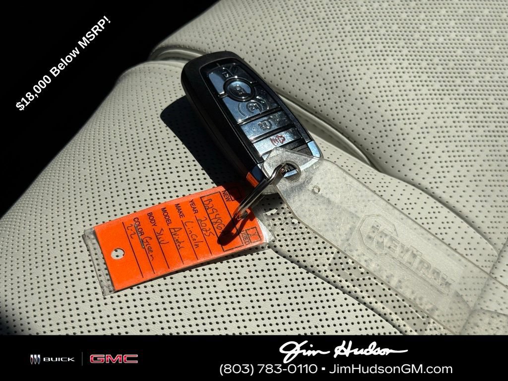 Used 2025 Lincoln Aviator Black Label AWD/4WD image 41