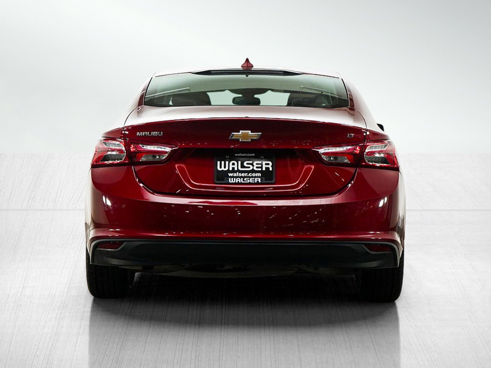 Used 2019 Chevrolet Malibu LT w/ Leather Package FWD image 4