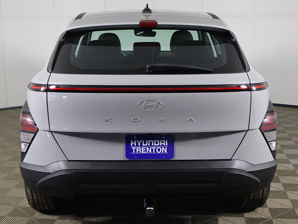 Certified 2025 Hyundai Kona SE FWD image 10