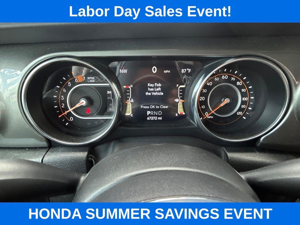 Used 2023 Jeep Wrangler Unlimited Sahara AWD/4WD image 25