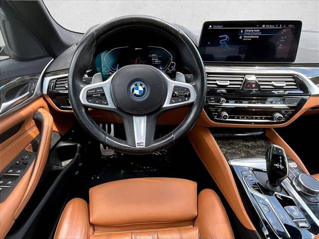 Used 2023 BMW 530e w/ M Sport Package image 7