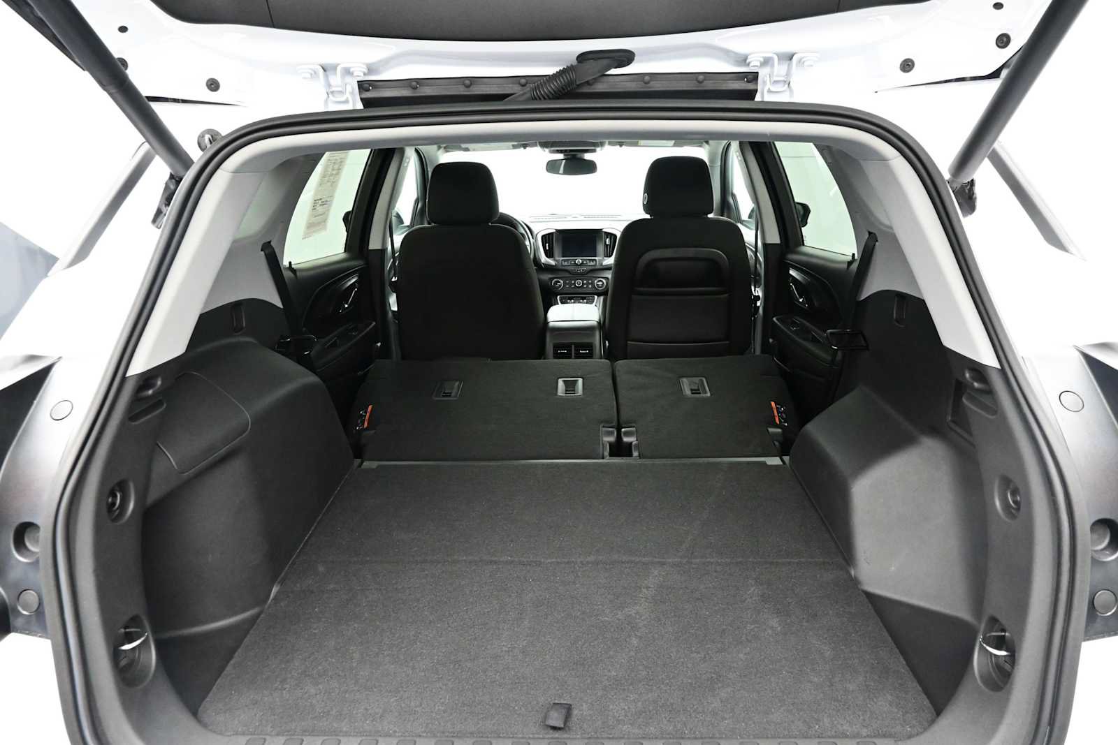 Used 2023 GMC Terrain SLE w/ Driver Convenience Package AWD/4WD image 32
