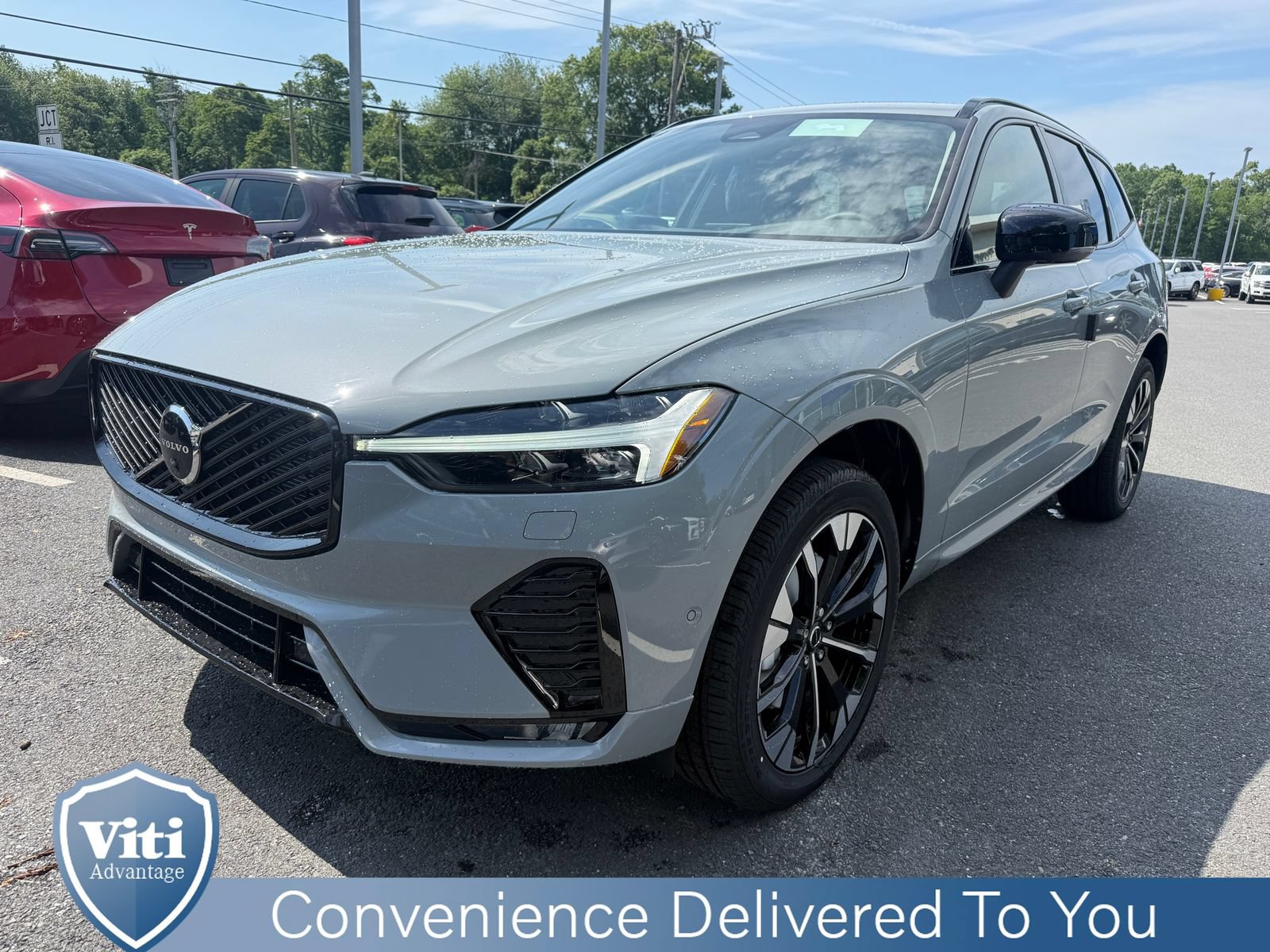 New 2026 Volvo XC60 B5 Plus w/ Protection Package Premier AWD/4WD image 4