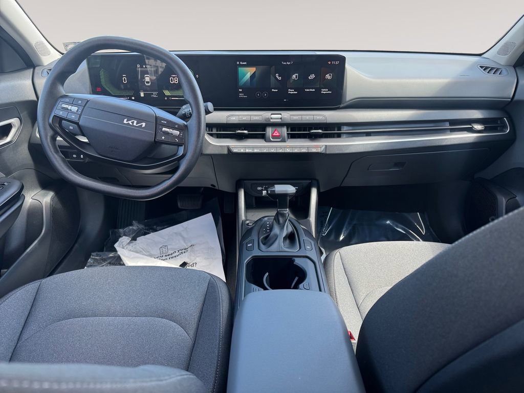 Used 2025 Kia K4 LXS image 10