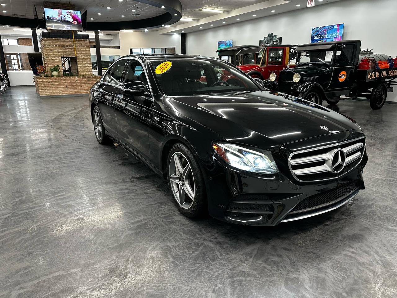 Used 2020 Mercedes-Benz E 350 Sedan image 3