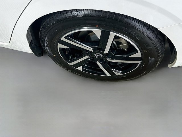Used 2024 Nissan Sentra SV FWD image 28