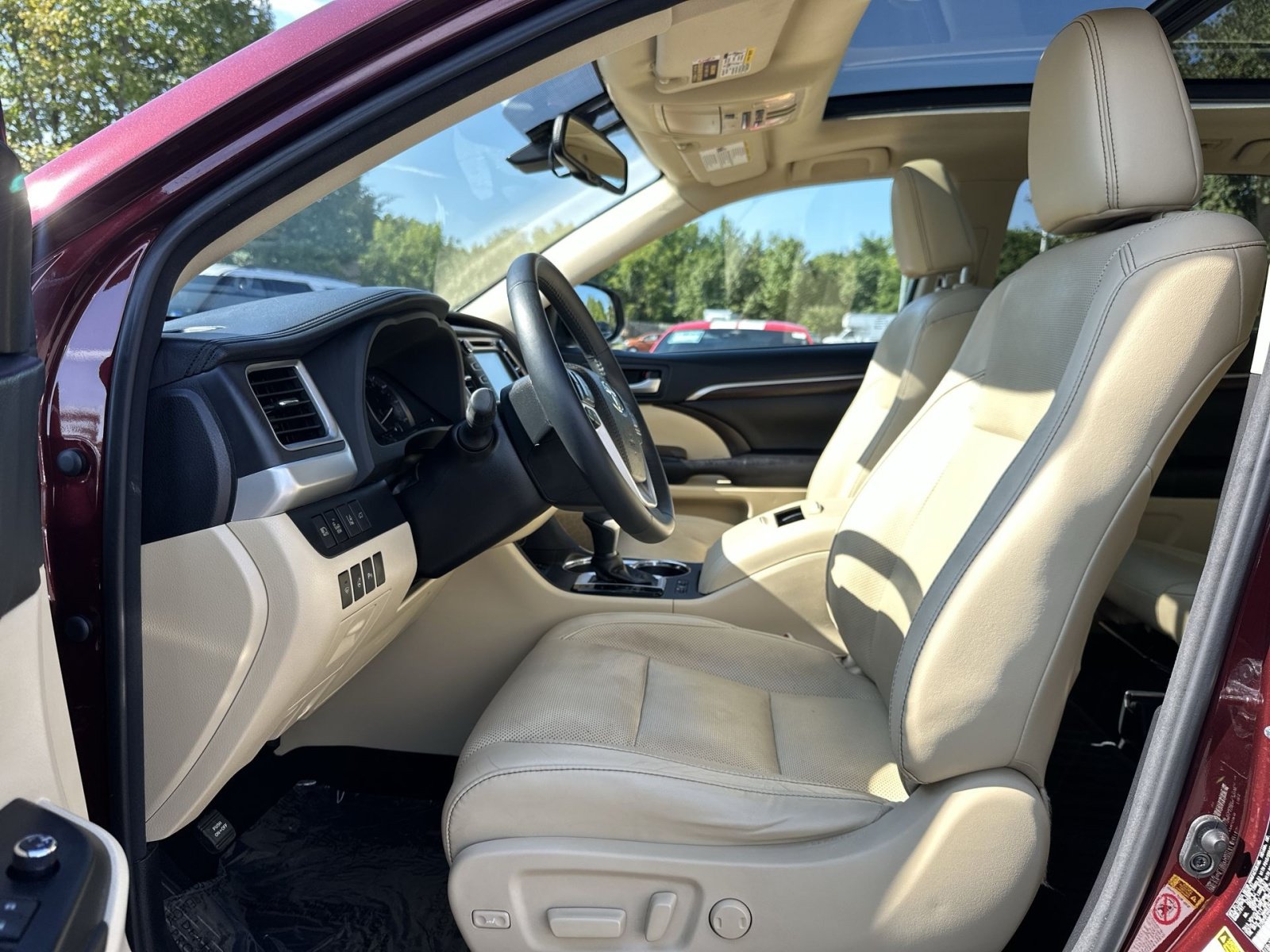 Used 2016 Toyota Highlander Limited Platinum AWD/4WD image 14