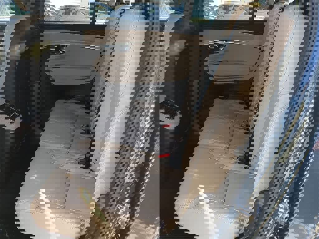 New 2026 Volvo XC90 B6 Ultra w/ Protection Package Premier image 18