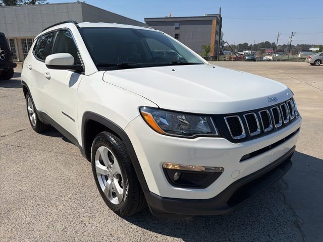 Used 2019 Jeep Compass Latitude image 4