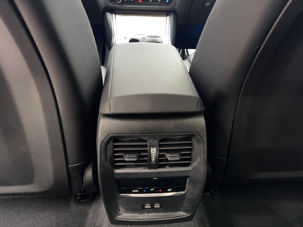 Used 2025 BMW 330i Sedan RWD image 72