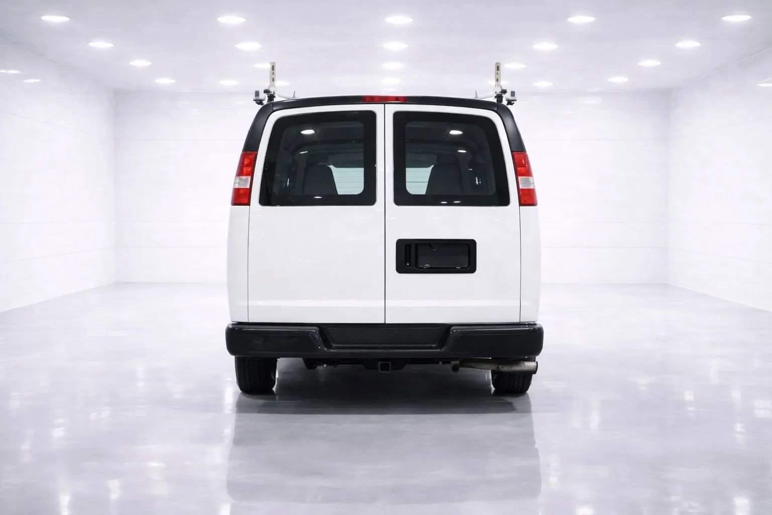 Used 2014 Chevrolet Express 1500 image 4