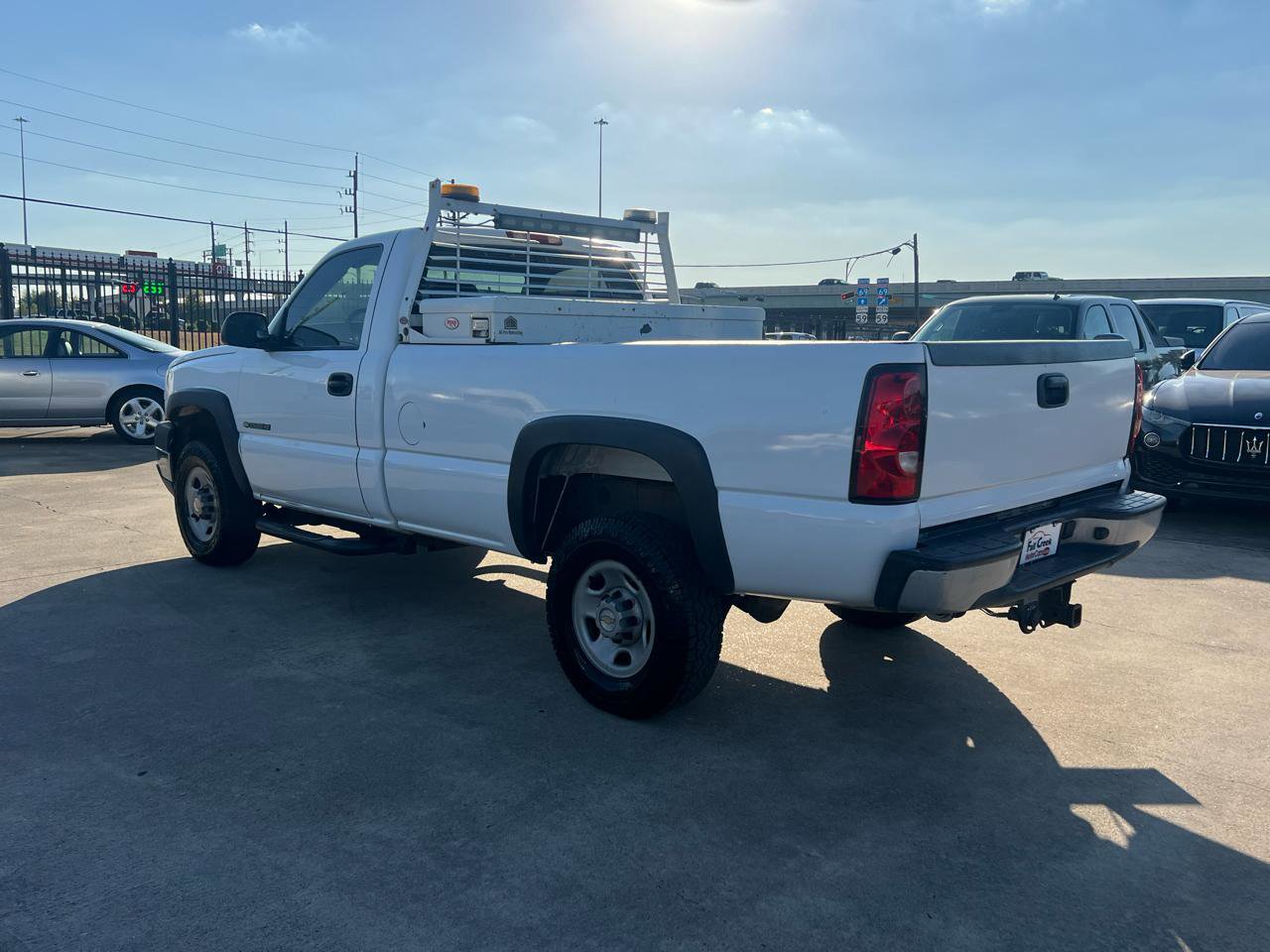 Used 2005 Chevrolet Silverado 2500 W/T RWD image 4