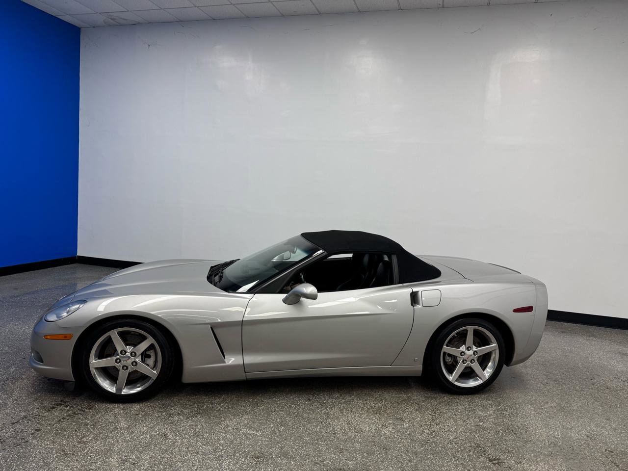 Used 2006 Chevrolet Corvette Convertible w/ Preferred Equipment Group image 7