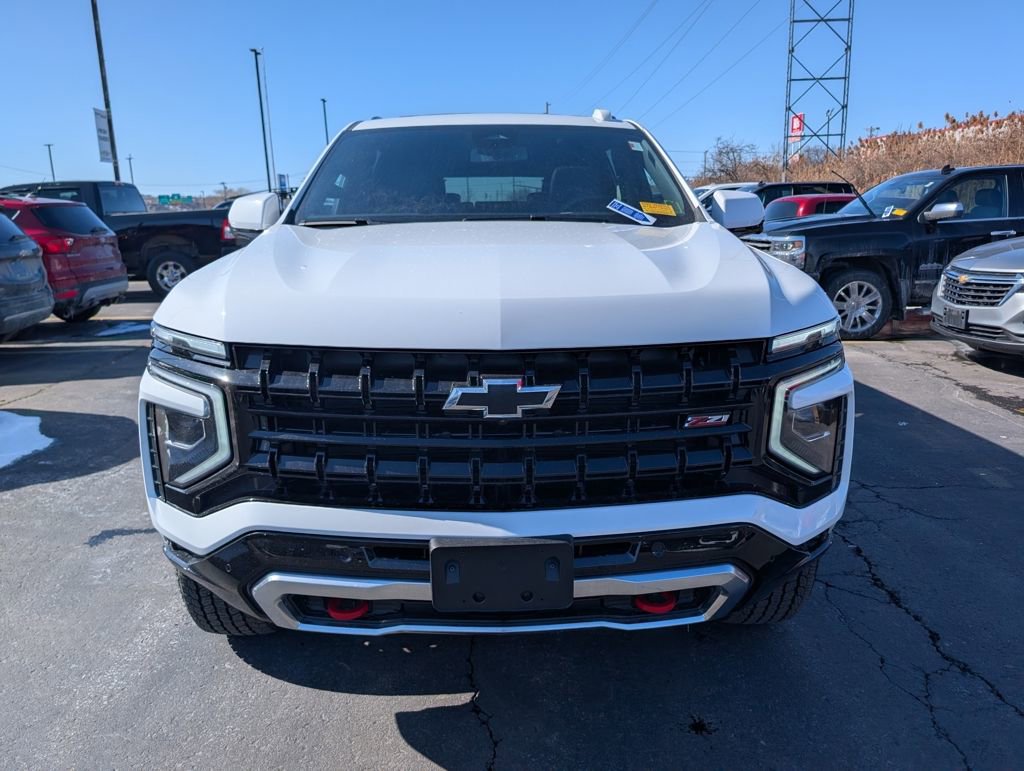 Used 2026 Chevrolet Suburban Z71 w/ Comfort Package image 2