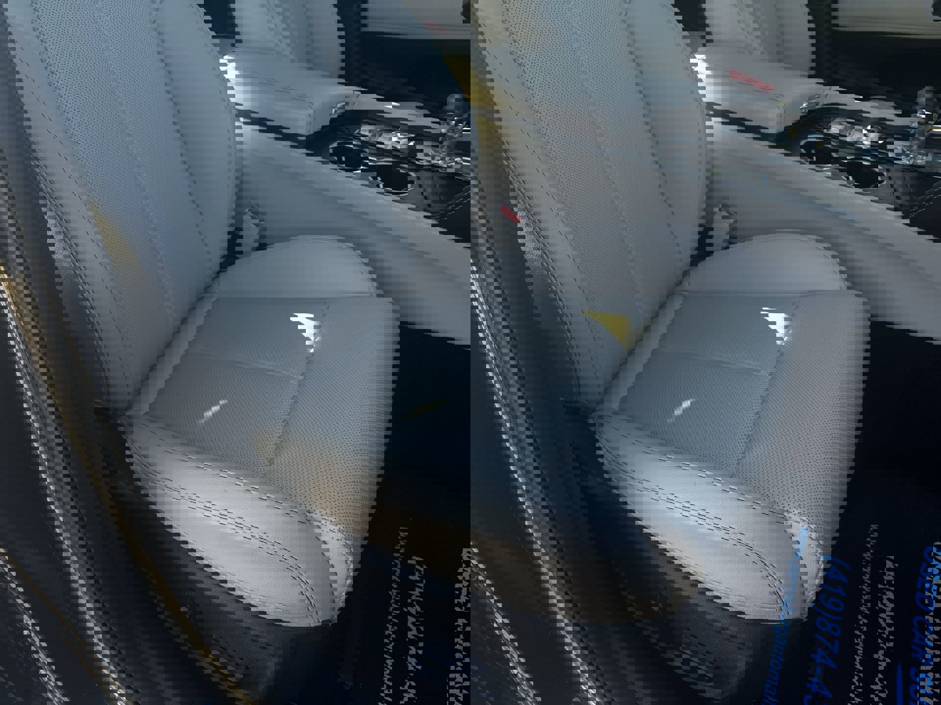 Used 2023 Genesis G70 2.0T image 27