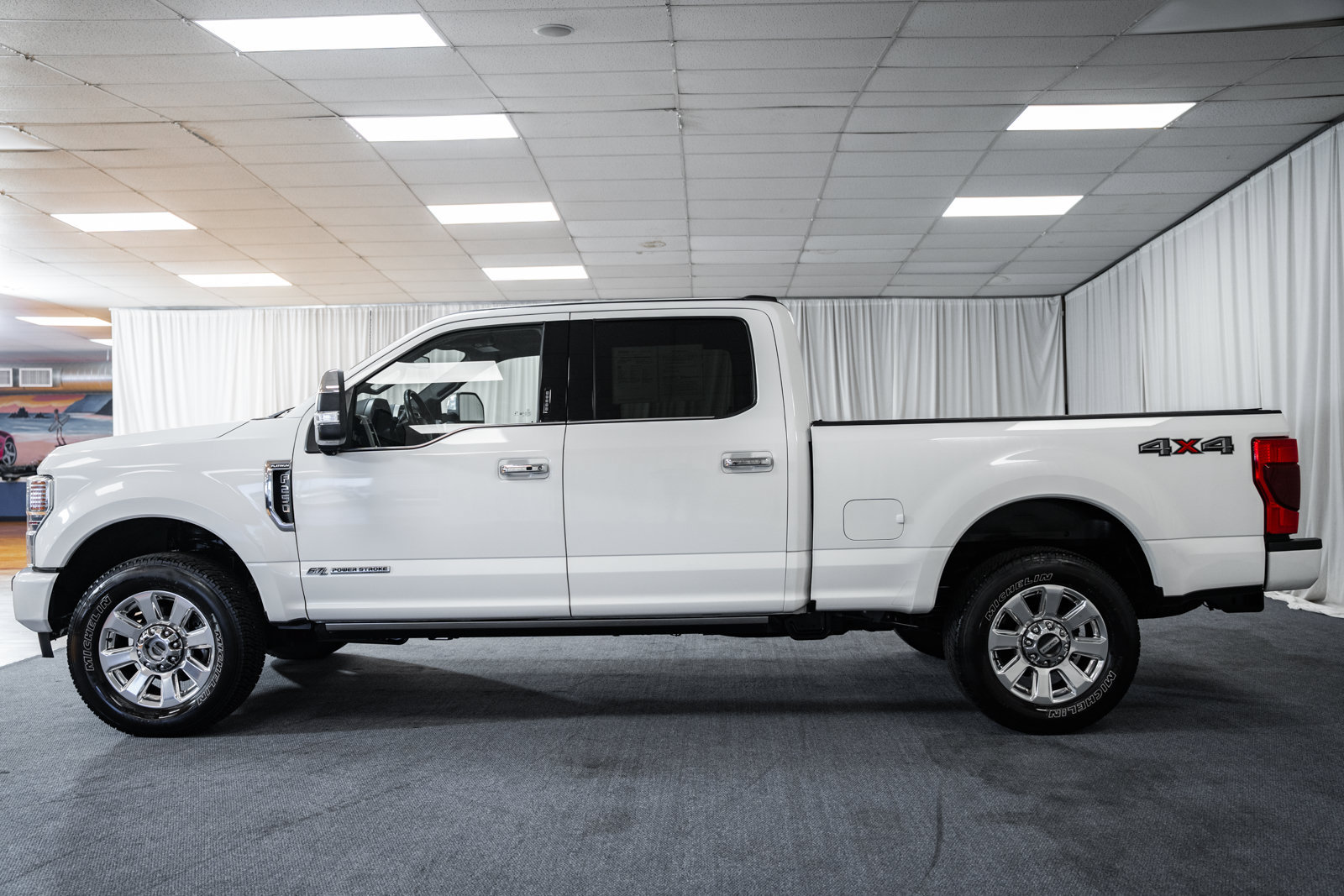 Certified 2022 Ford F250 Platinum AWD/4WD image 4