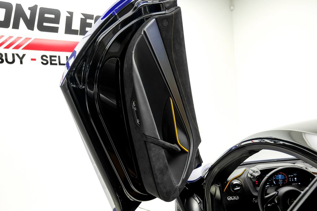 Used 2026 McLaren 750S Spider RWD image 45