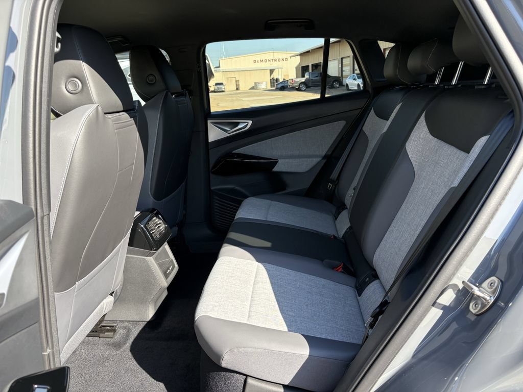 Used 2025 Volkswagen ID.4 Pro RWD image 24