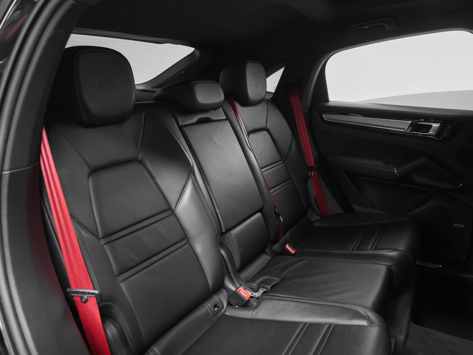 Certified 2022 Porsche Cayenne Platinum Edition AWD/4WD image 25