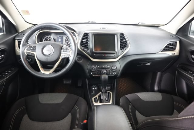 Used 2014 Jeep Cherokee Latitude w/ Cold Weather Group AWD/4WD image 26