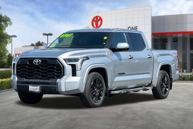 Used 2022 Toyota Tundra SR5 w/ TRD Sport Package AWD/4WD image 9
