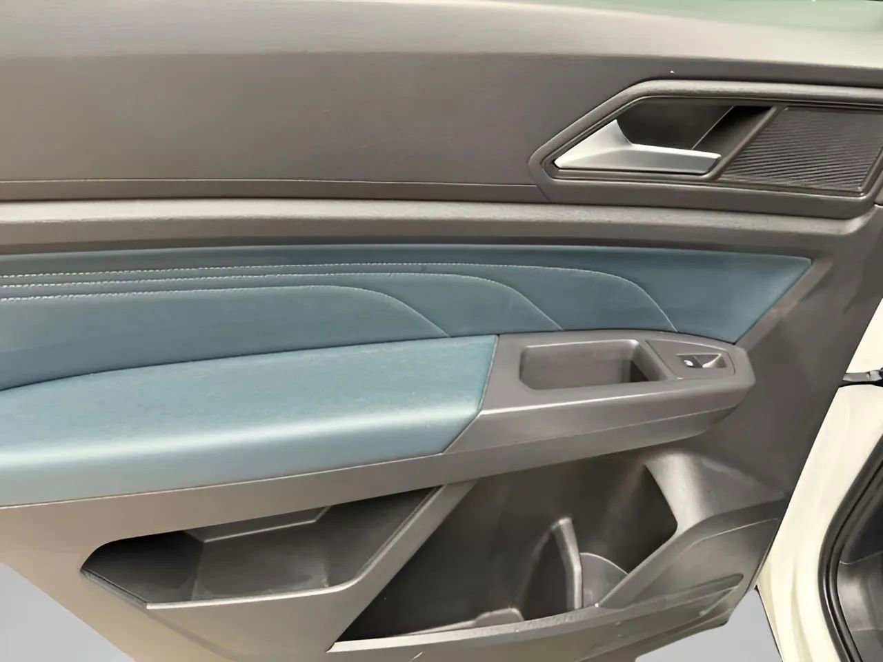 Used 2021 Volkswagen Atlas Cross Sport SEL image 36