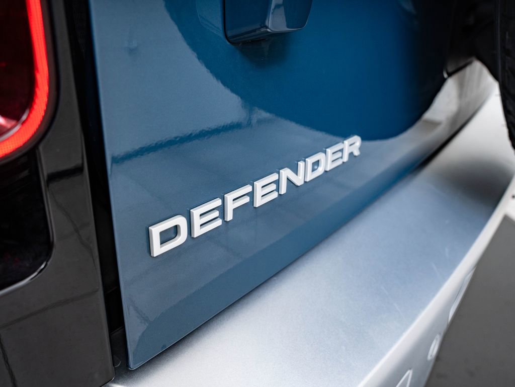 Used 2023 Land Rover Defender 90 S AWD/4WD image 20