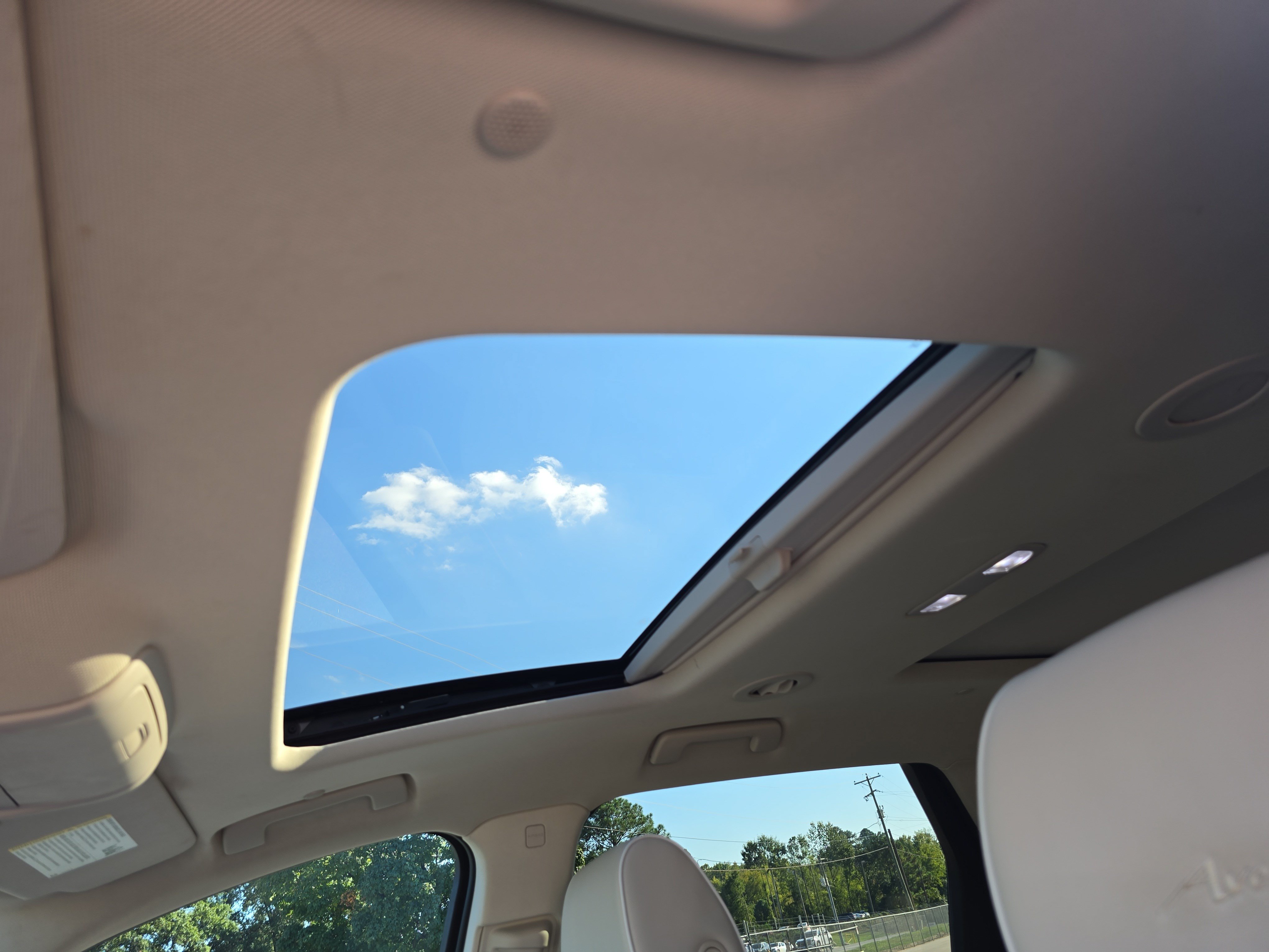 Used 2024 Buick Enclave Avenir w/ Avenir Technology Package FWD image 31