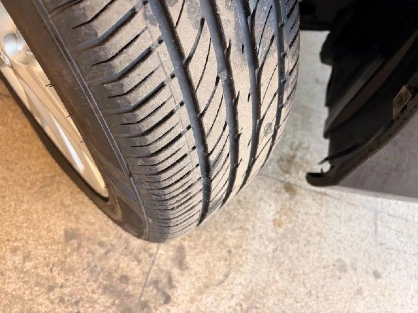 Used 2013 Toyota Camry XLE image 40