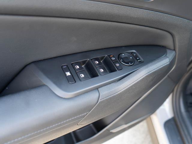 Certified 2026 Kia Sportage EX AWD/4WD image 24