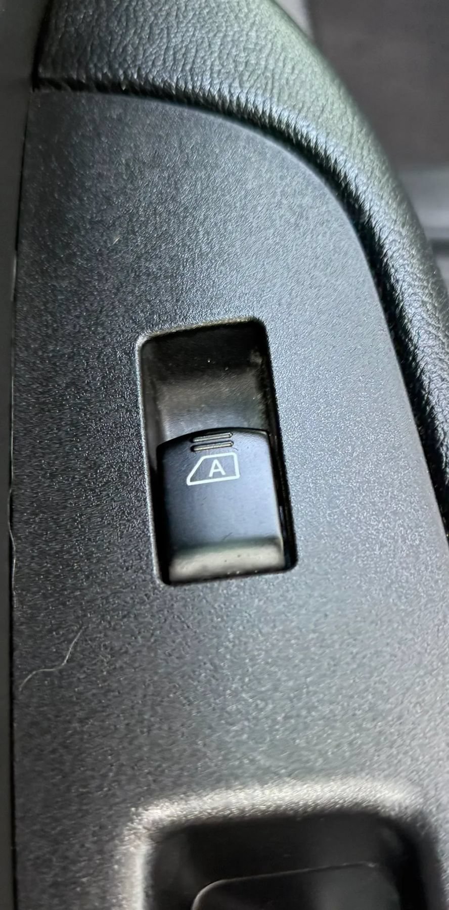 Used 2011 INFINITI G37 x Sedan w/ Premium Pkg AWD/4WD image 29