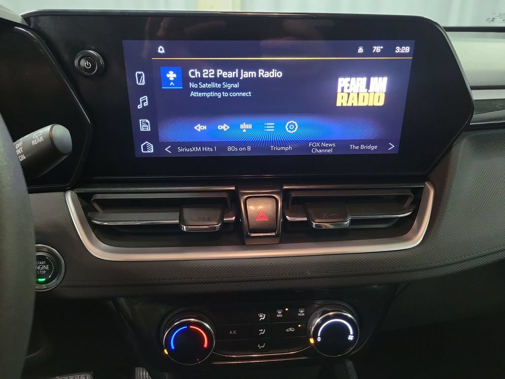 Used 2025 Chevrolet TrailBlazer LT FWD image 17