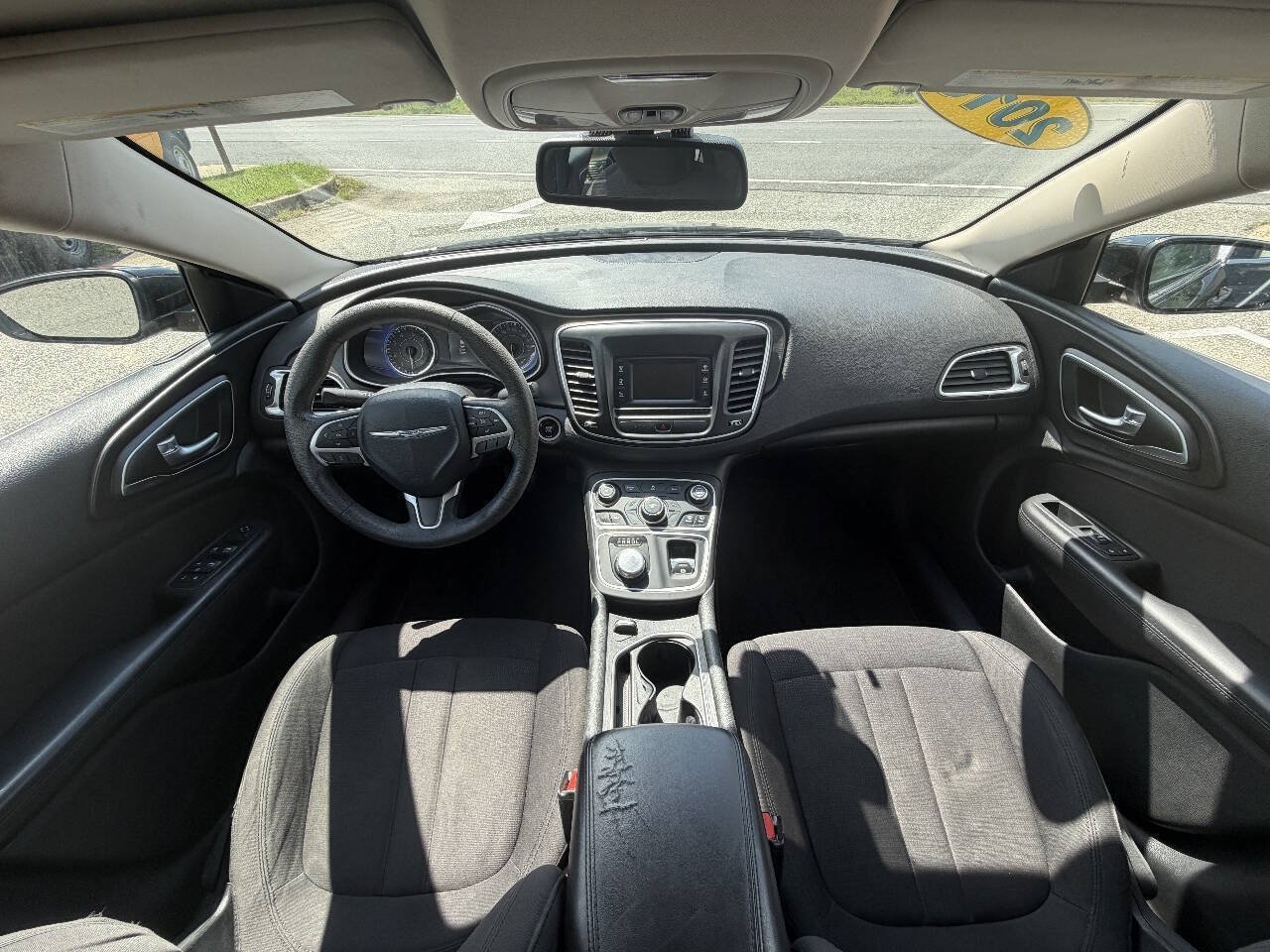 Used 2015 Chrysler 200 Limited FWD image 18
