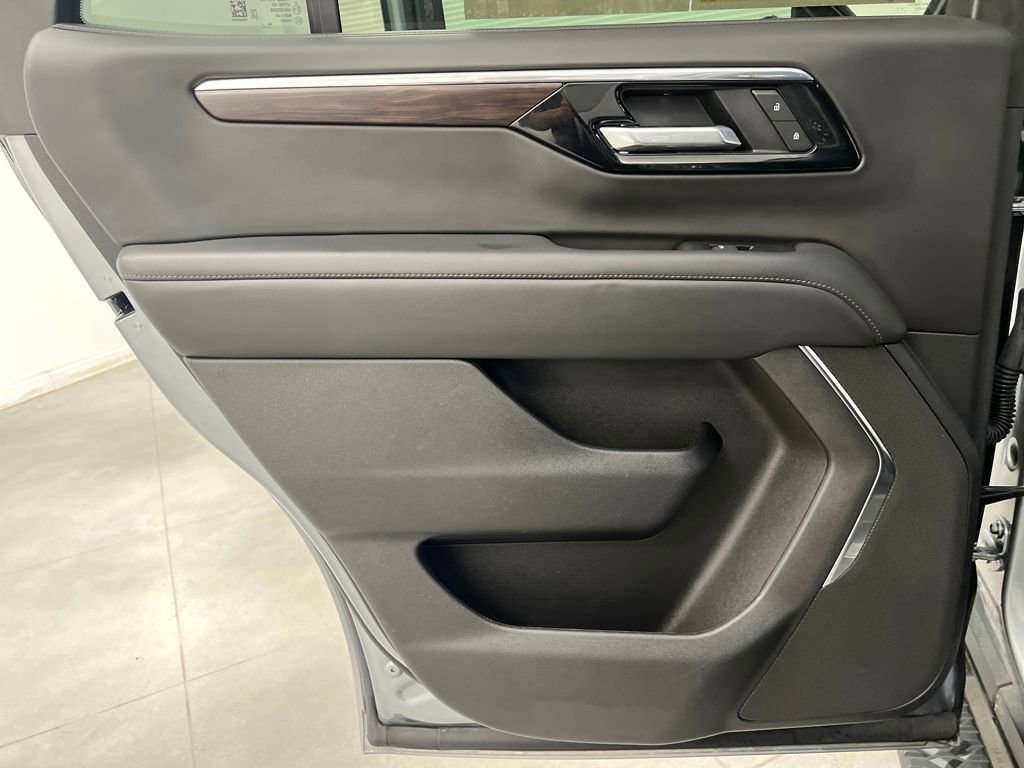 Used 2025 Chevrolet Tahoe Z71 image 15