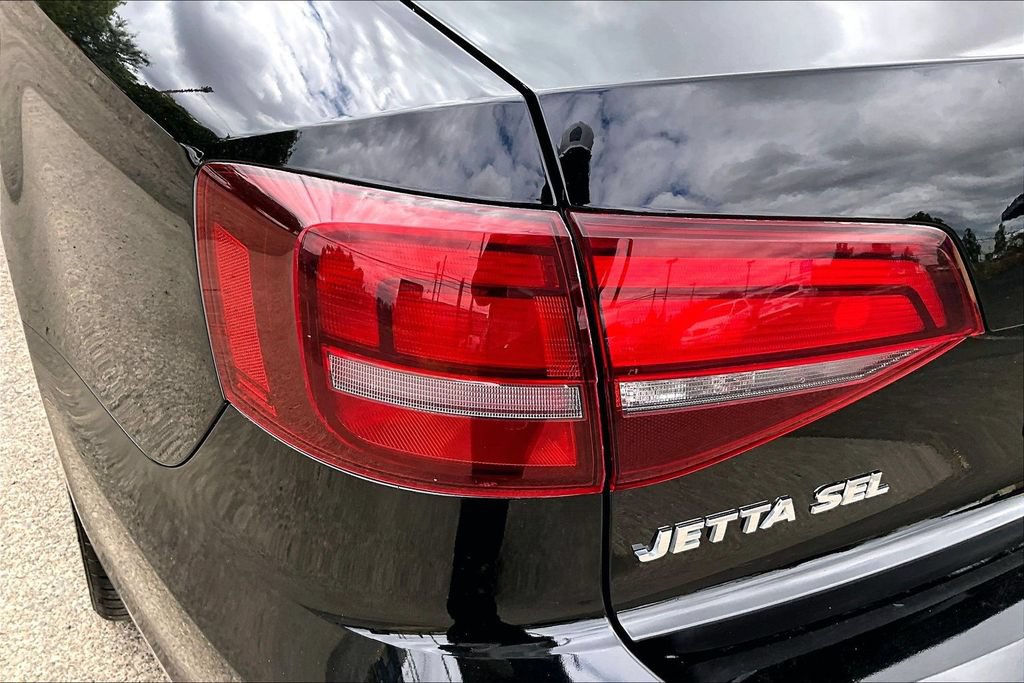 Used 2016 Volkswagen Jetta SEL FWD image 25