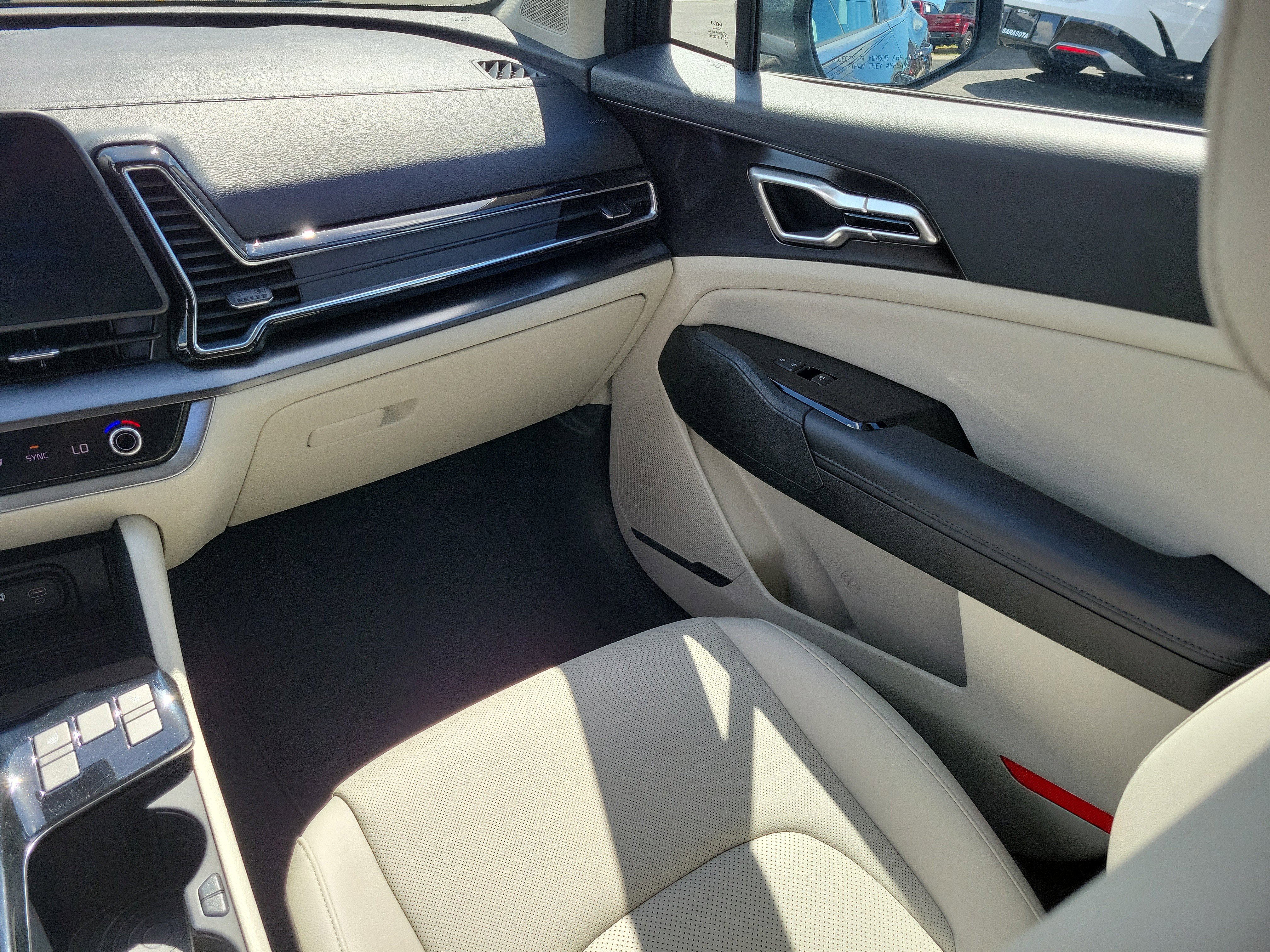 Used 2023 Kia Sportage EX image 19