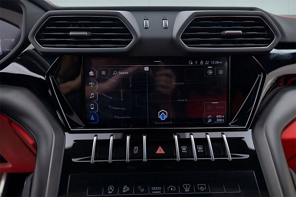 Used 2022 Lamborghini Urus image 48